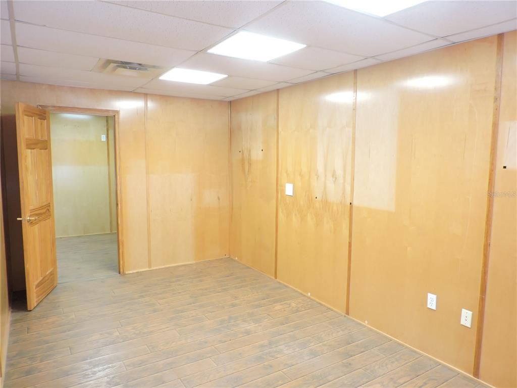 Empty room, Interior, Recessed Lighting, Wood Texture Flooring, Wooden Walls