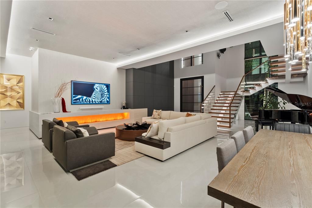 Dining room, Interior, Living room, Pendant Lights, Piano, Recessed Lighting