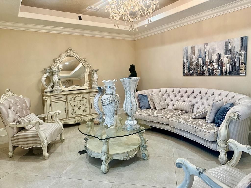 Chandelier, Interior, Living room