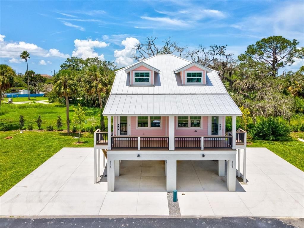 Exterior, Facade, None