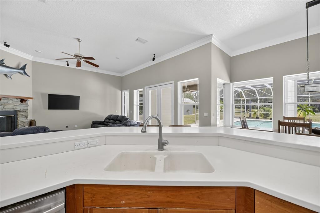 Fireplace, Interior, Kitchen, Recessed Lighting
