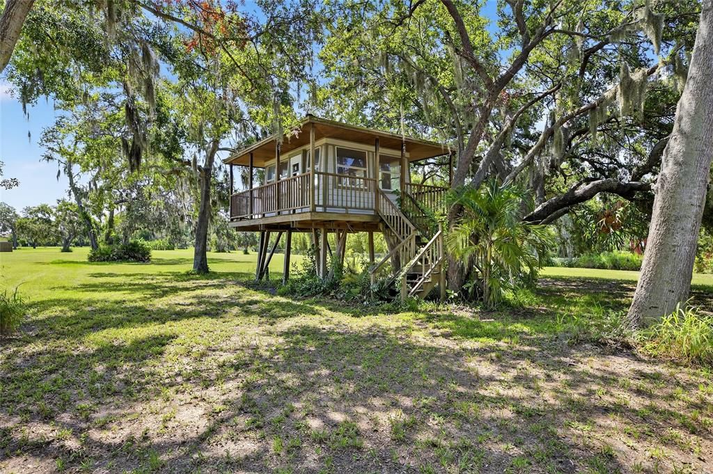 Backyard, Exterior