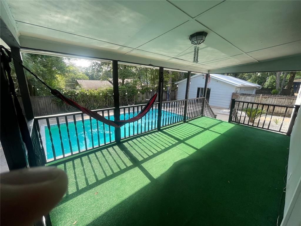 Interior, Pool, Sun Room