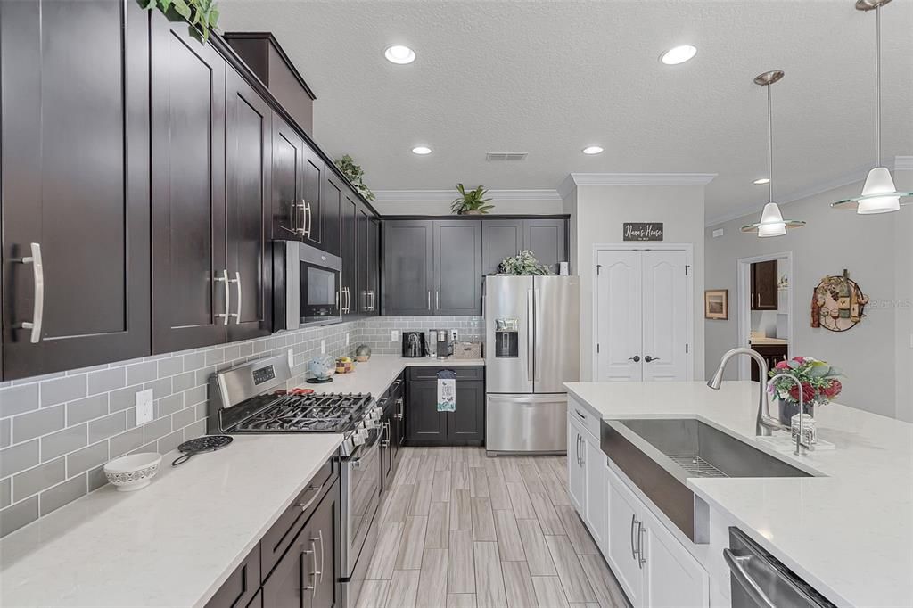 Interior, Kitchen, Pendant Lights, Recessed Lighting, Stainless Steel Appliances