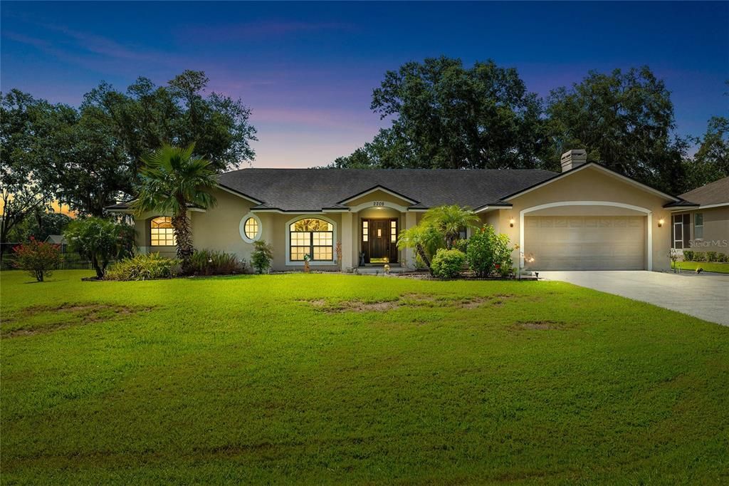 Attached, Backyard, Exterior, Facade, Ranch