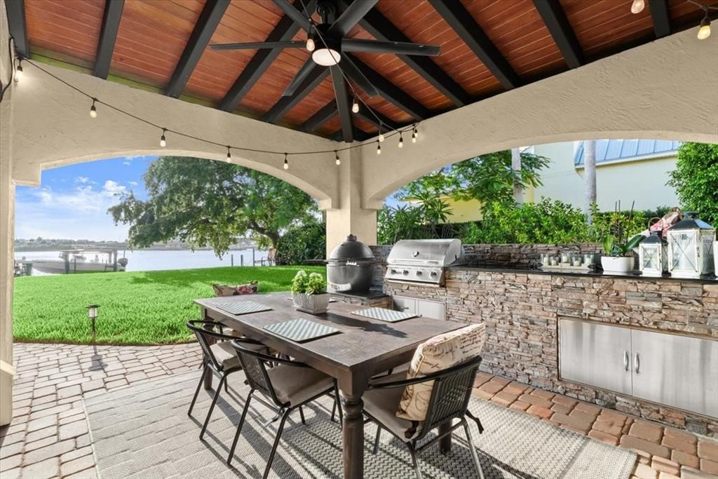 Exterior, Outdoor Kitchen
