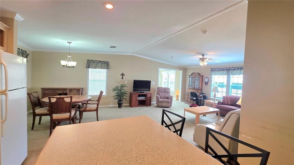 Chandelier, Dining room, Interior, Living room, Recessed Lighting, Water