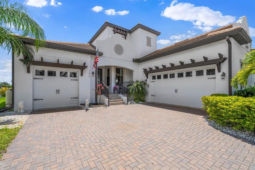 Attached, Exterior, Facade, Spanish Mediterranean