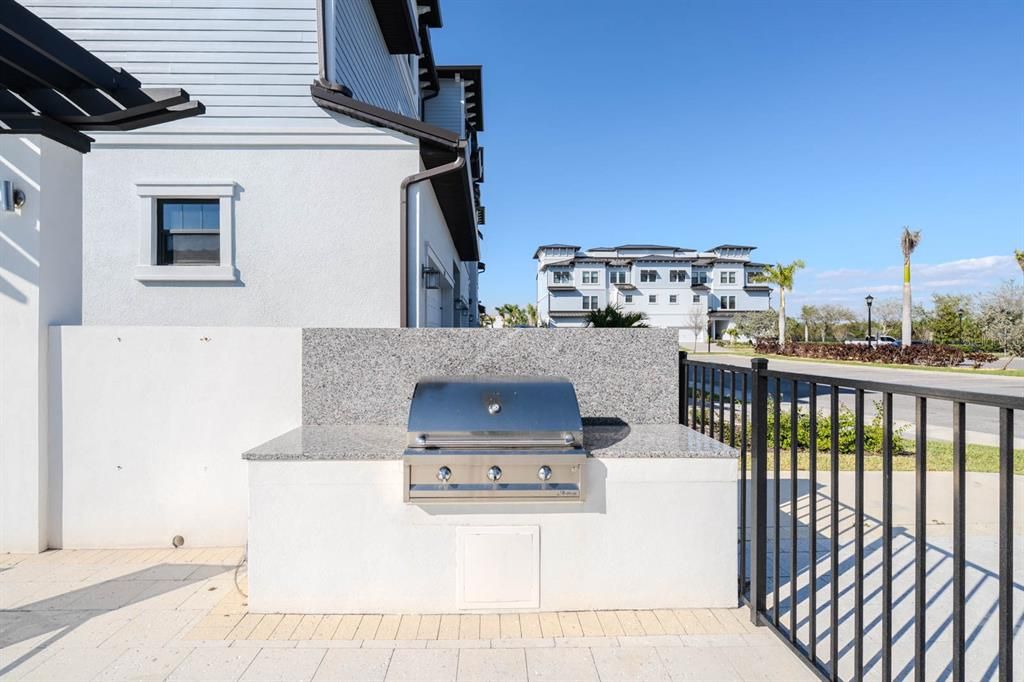 Exterior, Outdoor Kitchen