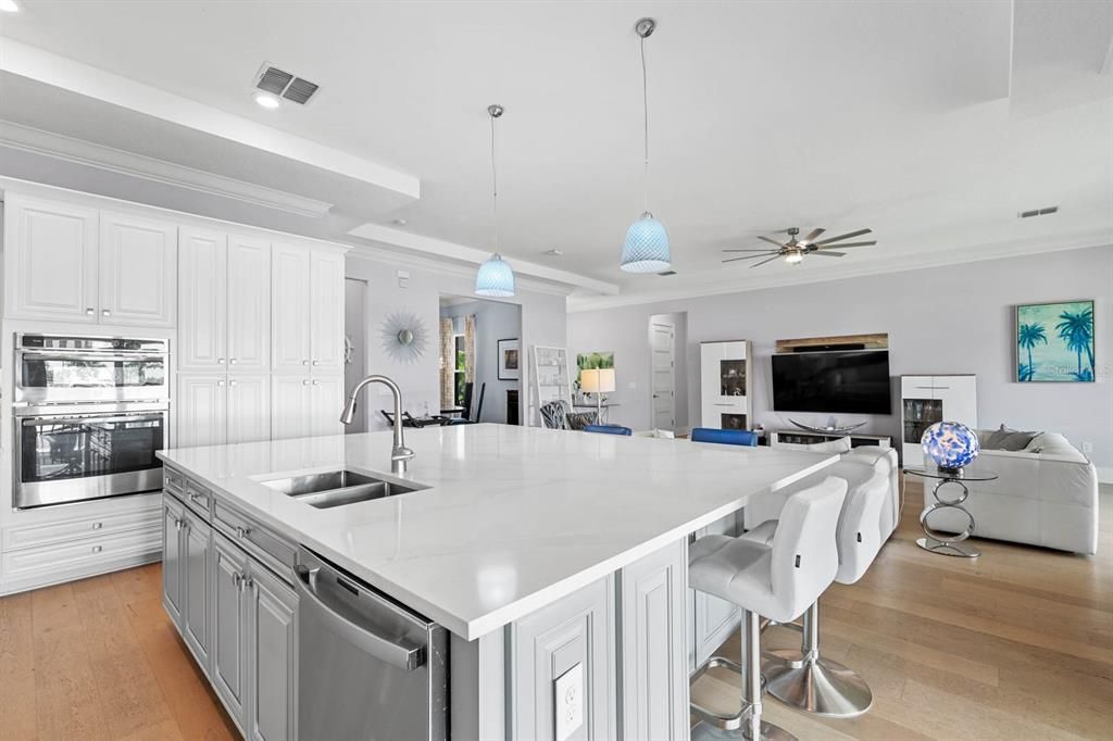 Interior, Kitchen, Living room, Pendant Lights, Recessed Lighting, Wood Texture Flooring