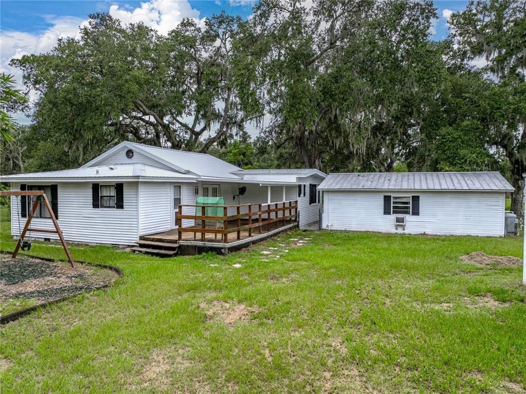 Backyard, Exterior