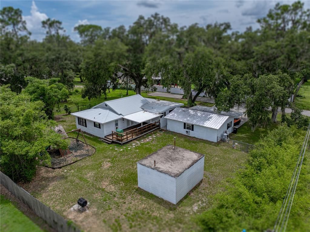 Exterior, Drone