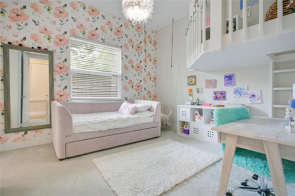 Chandelier, Interior