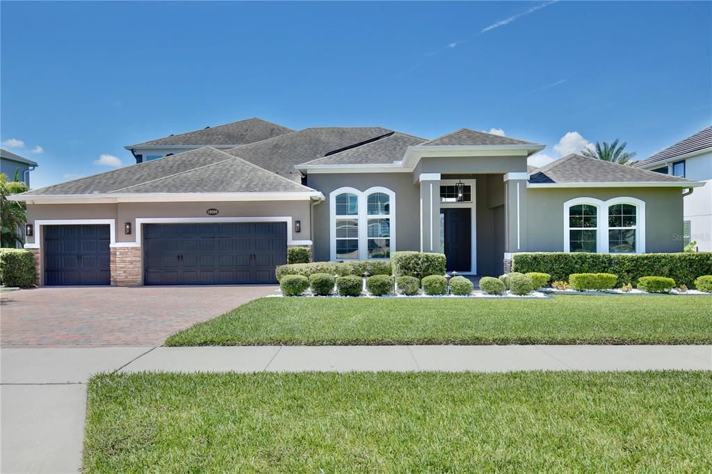 Attached, Exterior, Facade, Ranch