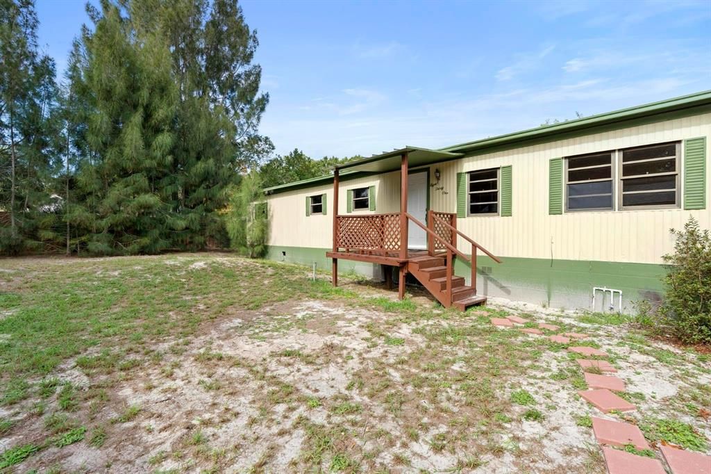 Backyard, Exterior
