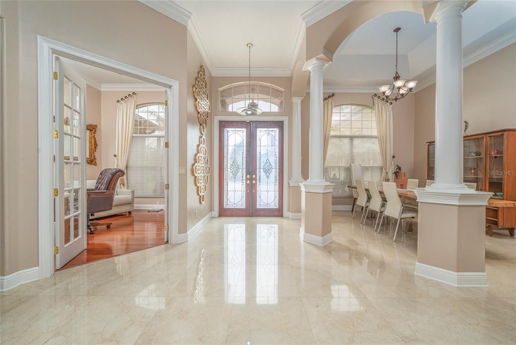 Chandelier, Dining room, Interior, Pendant Lights