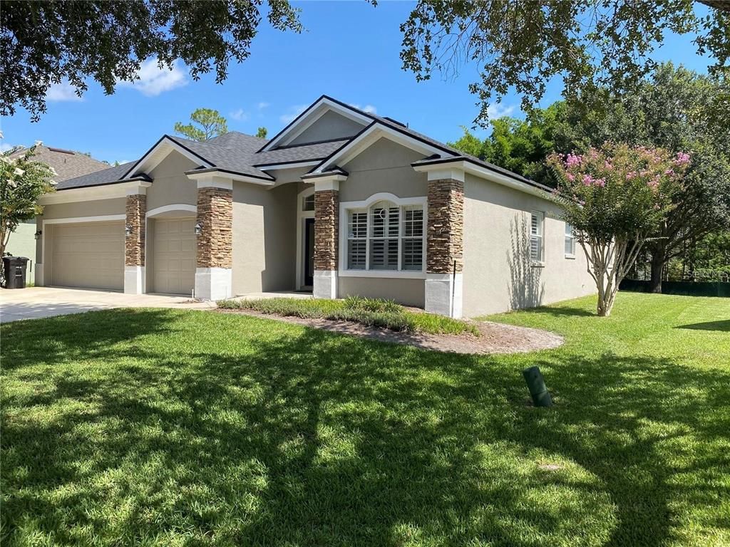 Attached, Backyard, Exterior, Facade, Brick Facade, Ranch