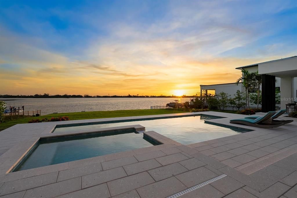 Exterior, Pool, Water