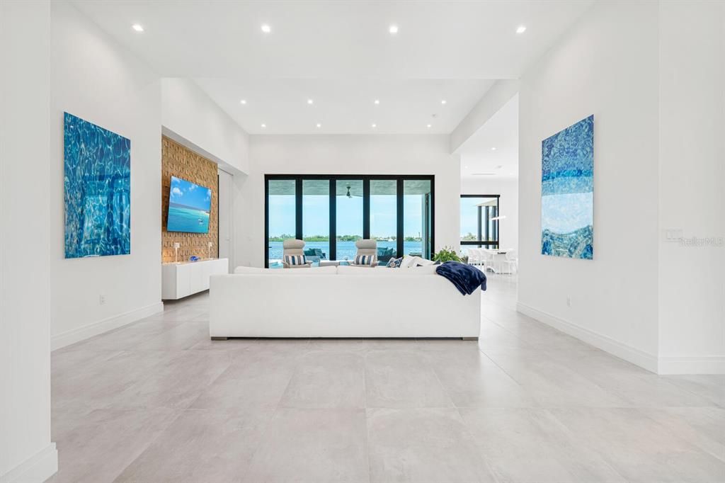 Interior, Living room, Recessed Lighting, Water