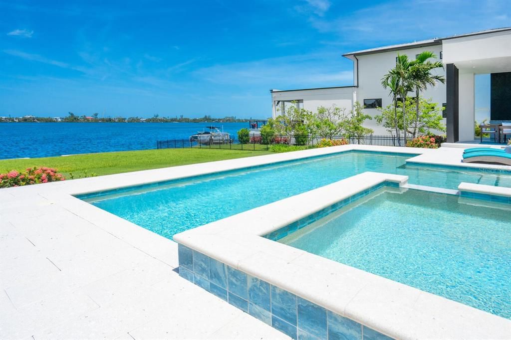 Exterior, Pool, Water