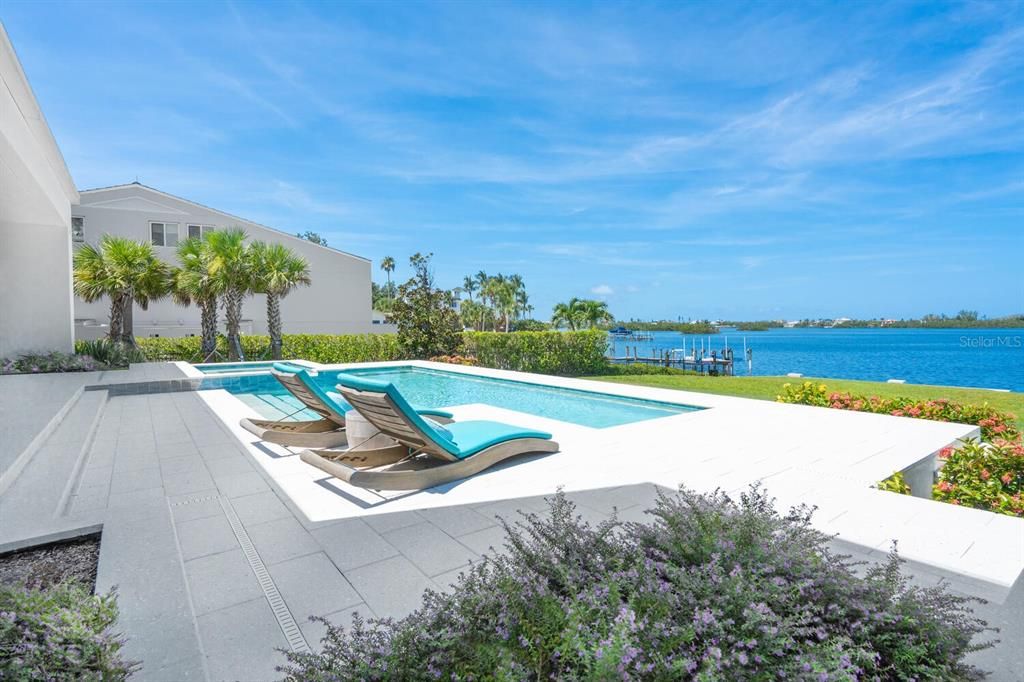 Exterior, Pool, Water