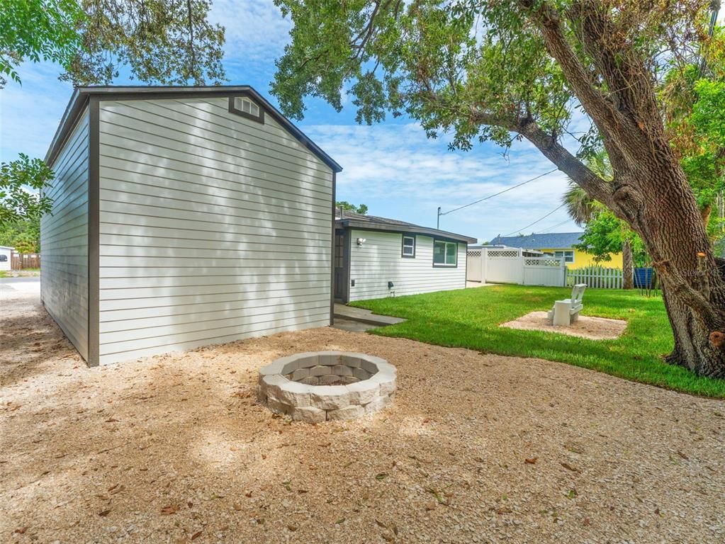 Backyard, Exterior