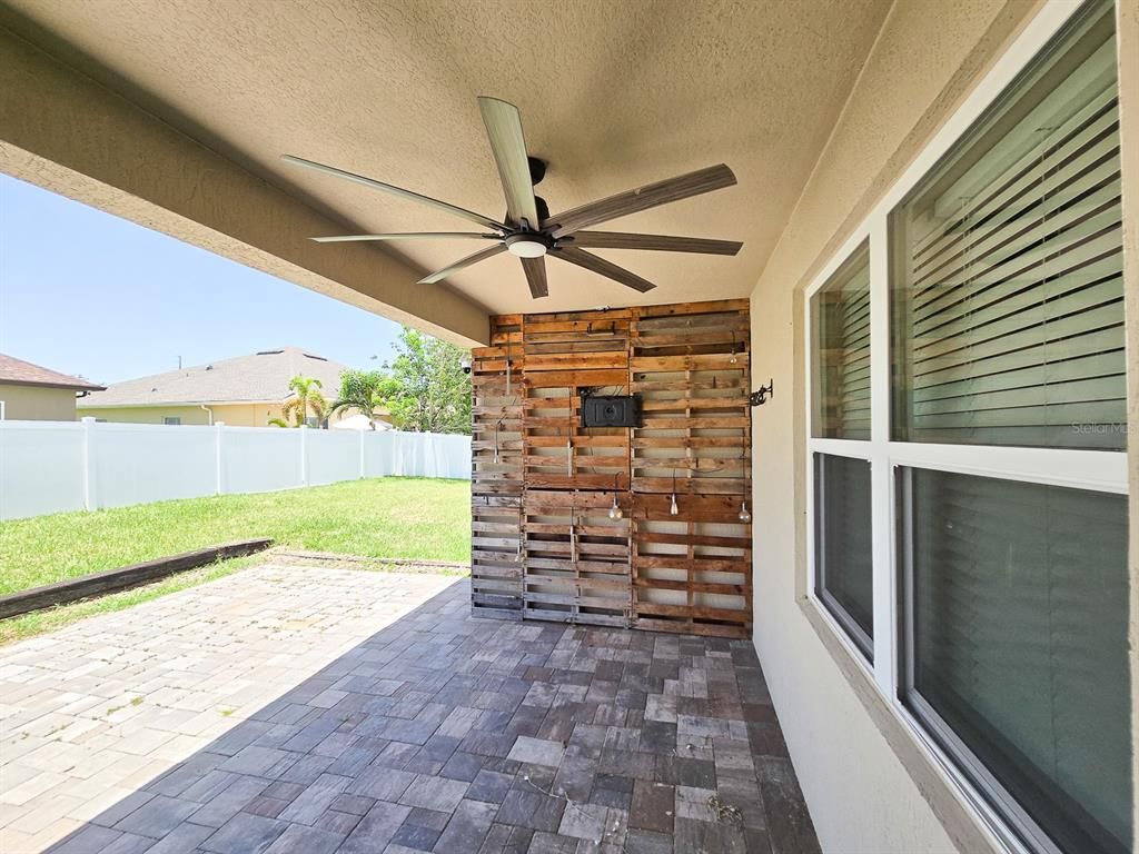 Backyard, Exterior