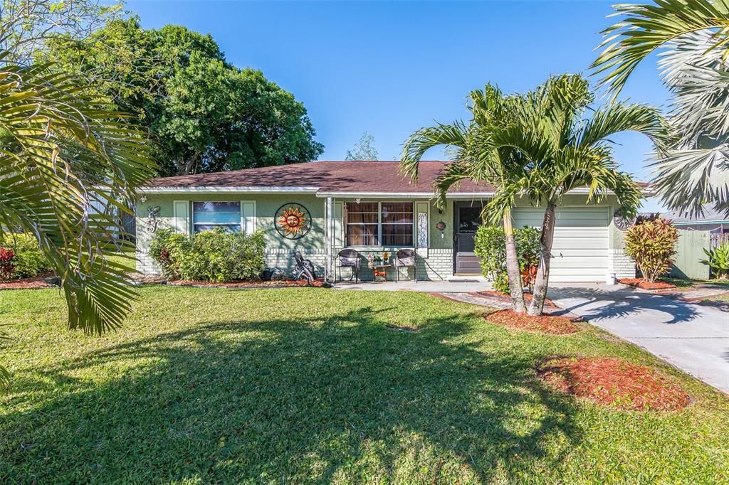 Attached, Backyard, Exterior, Facade, Ranch