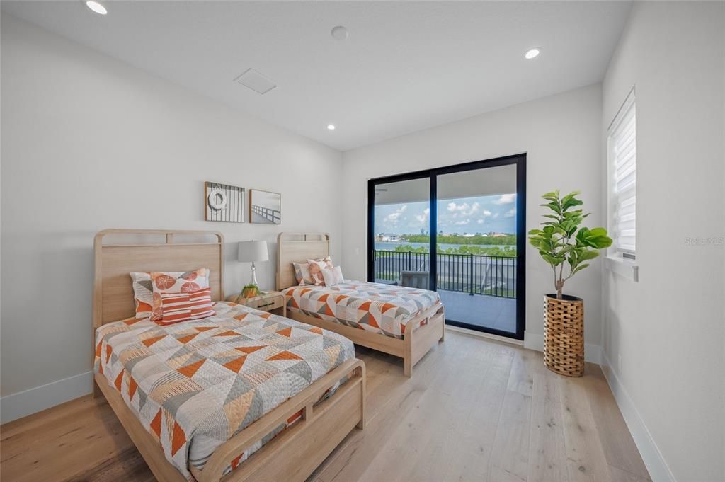 Bedroom, Interior, Recessed Lighting, Water, Wood Texture Flooring