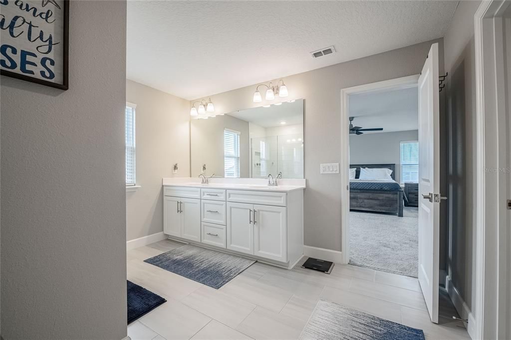 Bathroom, Bedroom, Dual Sink Vanities, Interior