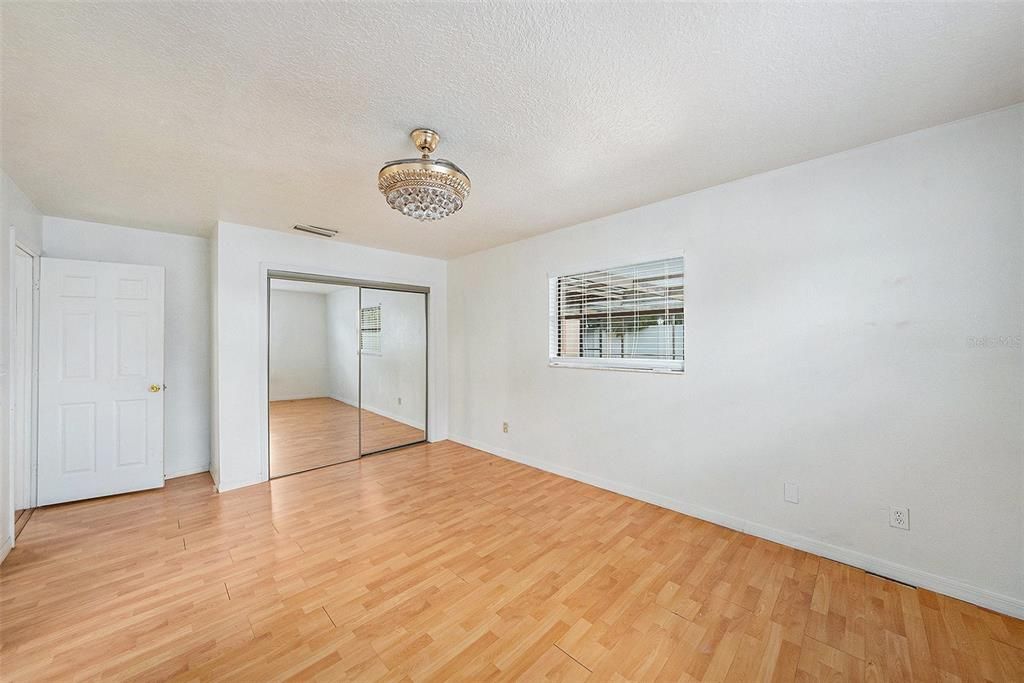 Chandelier, Empty room, Interior, Wood Texture Flooring