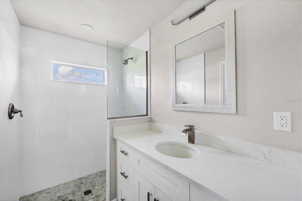 Bathroom, Interior, Recessed Lighting