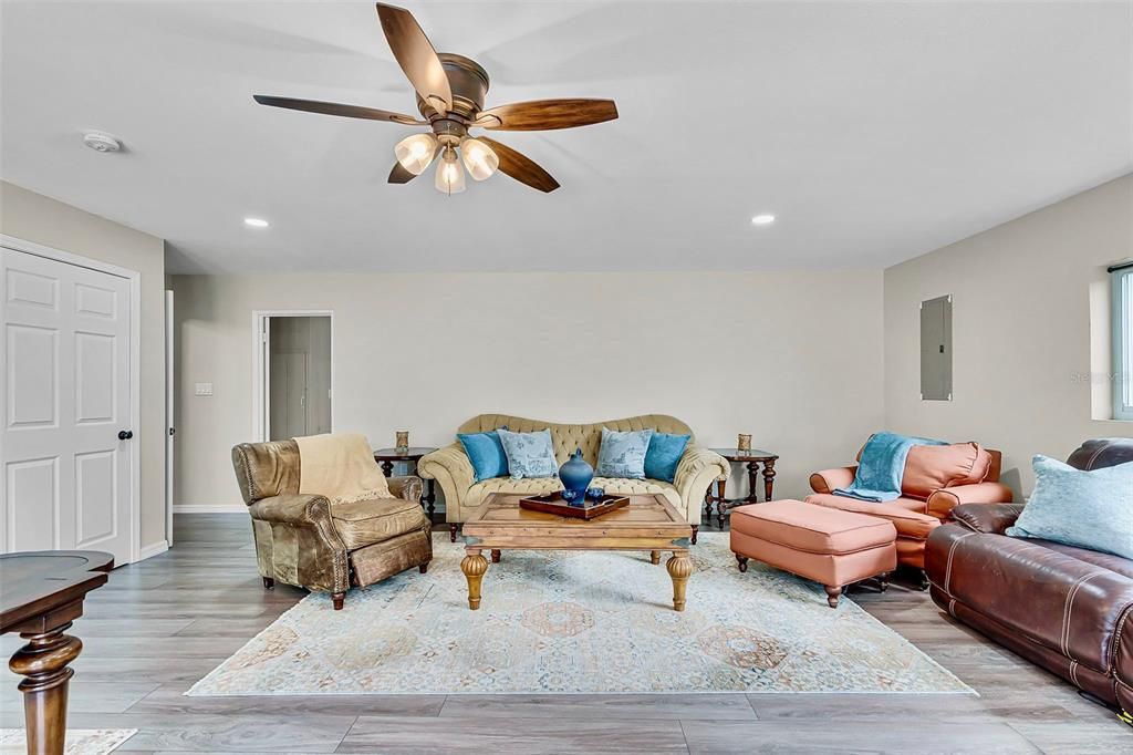 Interior, Living room, Recessed Lighting, Wood Texture Flooring