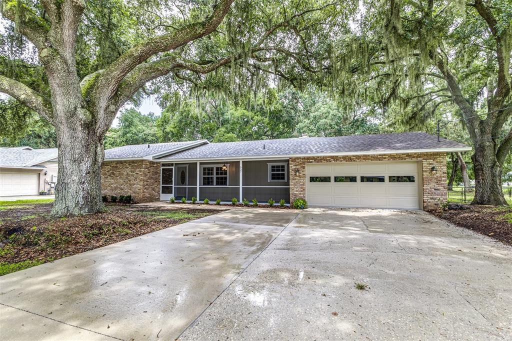 Attached, Exterior, Facade, Brick Facade, Ranch