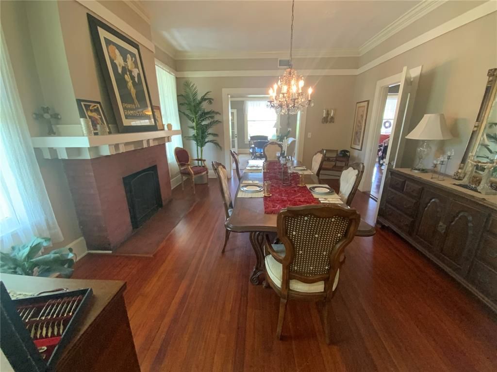 Chandelier, Dining room, Fireplace, Interior, Wood Texture Flooring