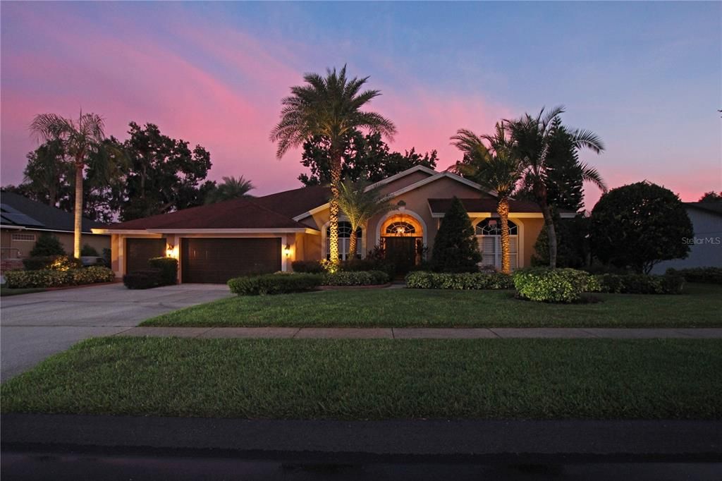 Attached, Exterior, Facade, Ranch