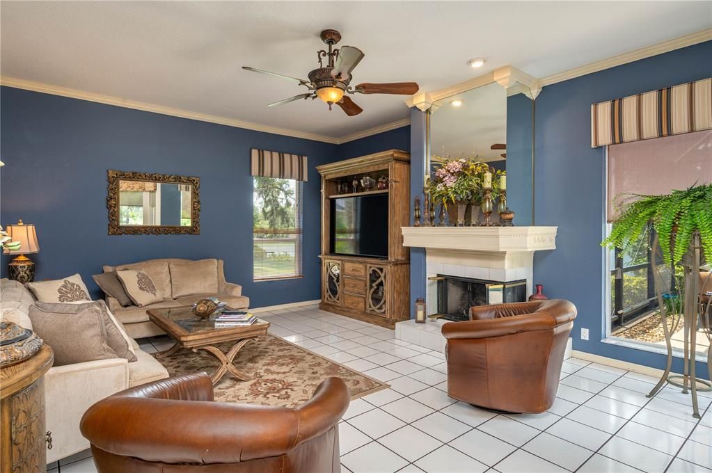 Fireplace, Interior, Living room, Recessed Lighting