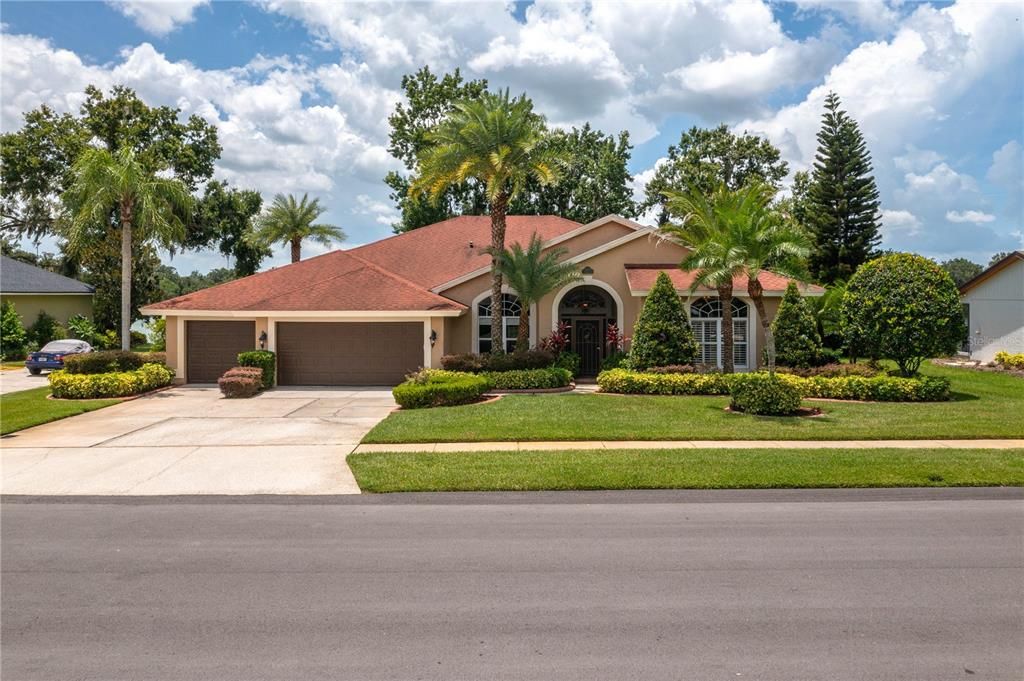 Attached, Exterior, Facade, Ranch