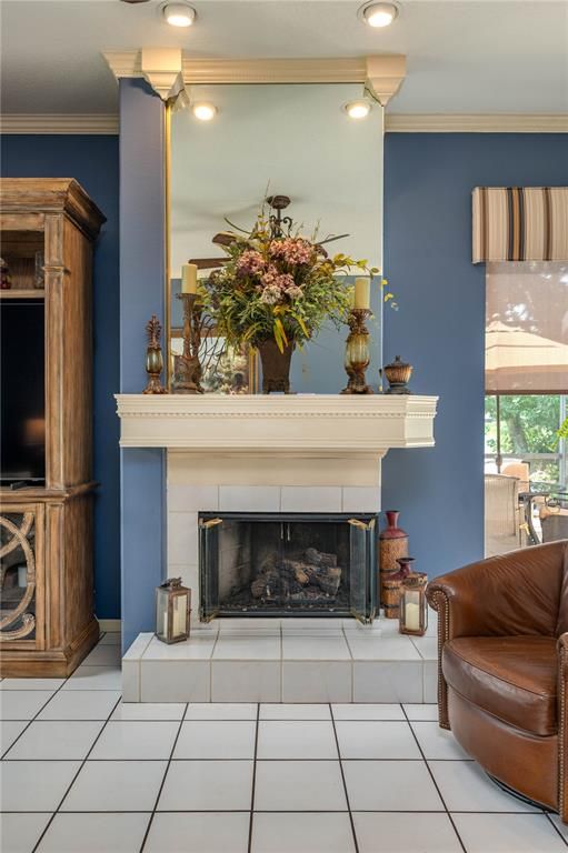 Fireplace, Interior, Recessed Lighting