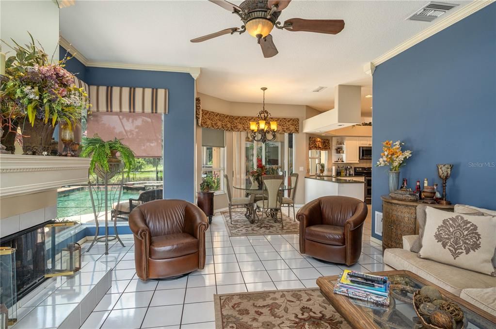 Chandelier, Dining room, Interior, Kitchen, Living room