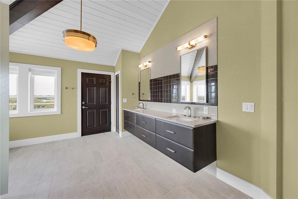 Bathroom, Dual Sink Vanities, Interior, Pendant Lights, Wood Texture Flooring