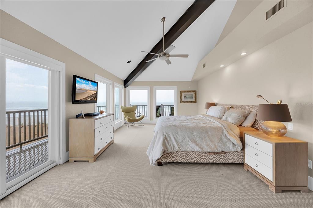 Bedroom, Interior, Recessed Lighting, Water