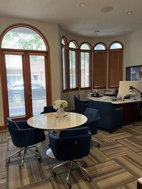 Dining room, Interior, Recessed Lighting