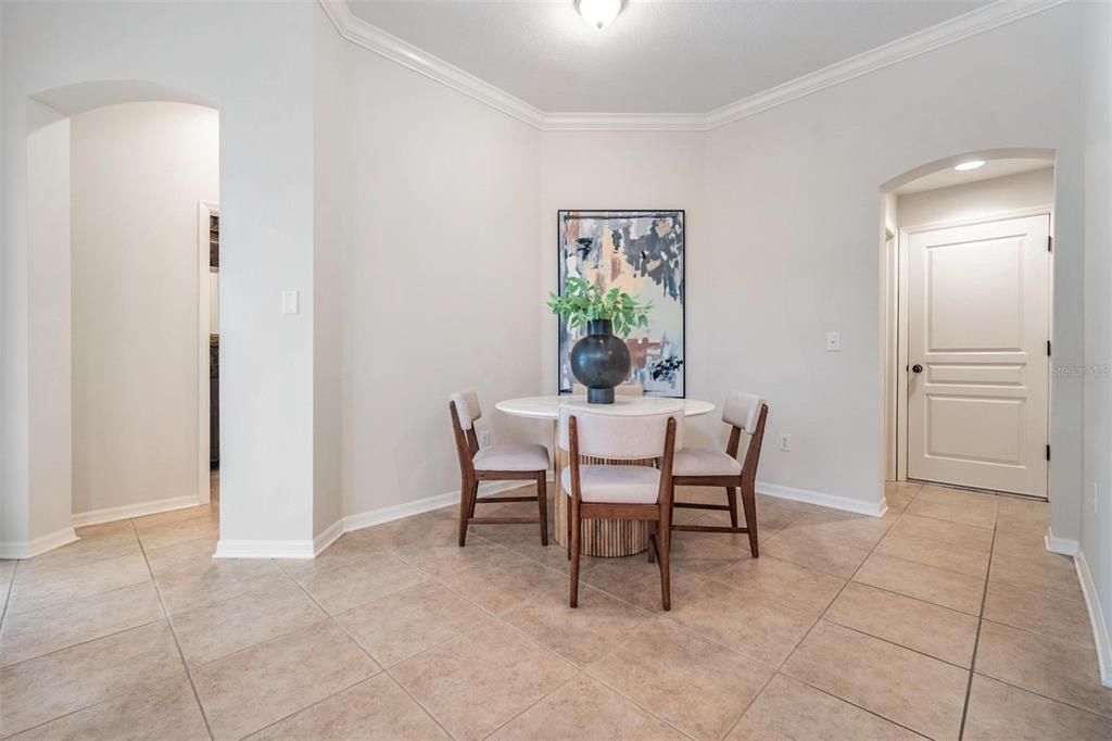 Dining room, Interior, Recessed Lighting