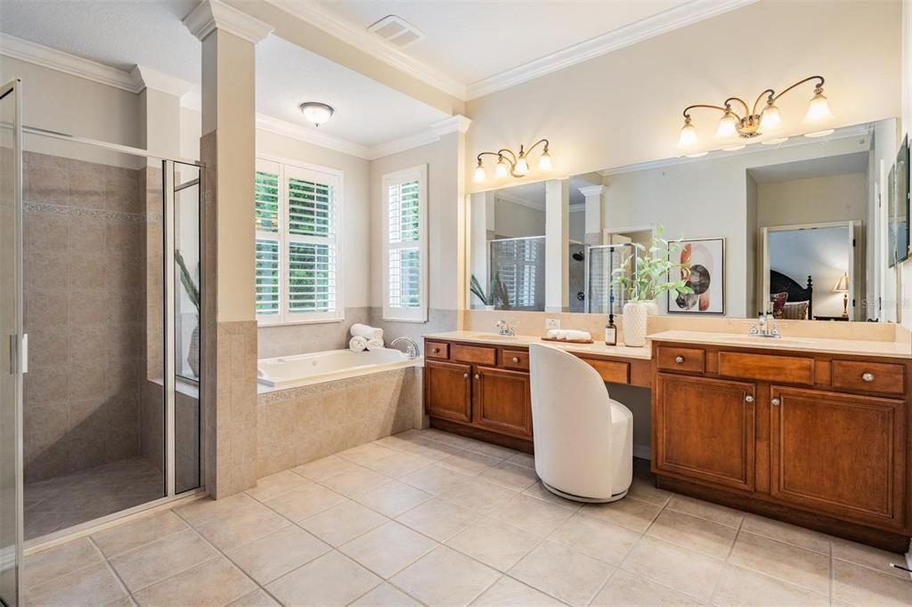 Bathroom, Dual Sink Vanities, Interior