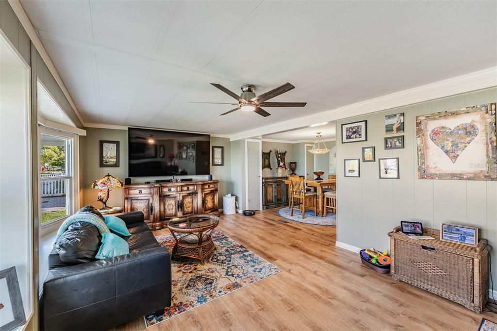 Dining room, Interior, Living room, Pendant Lights, Wood Texture Flooring