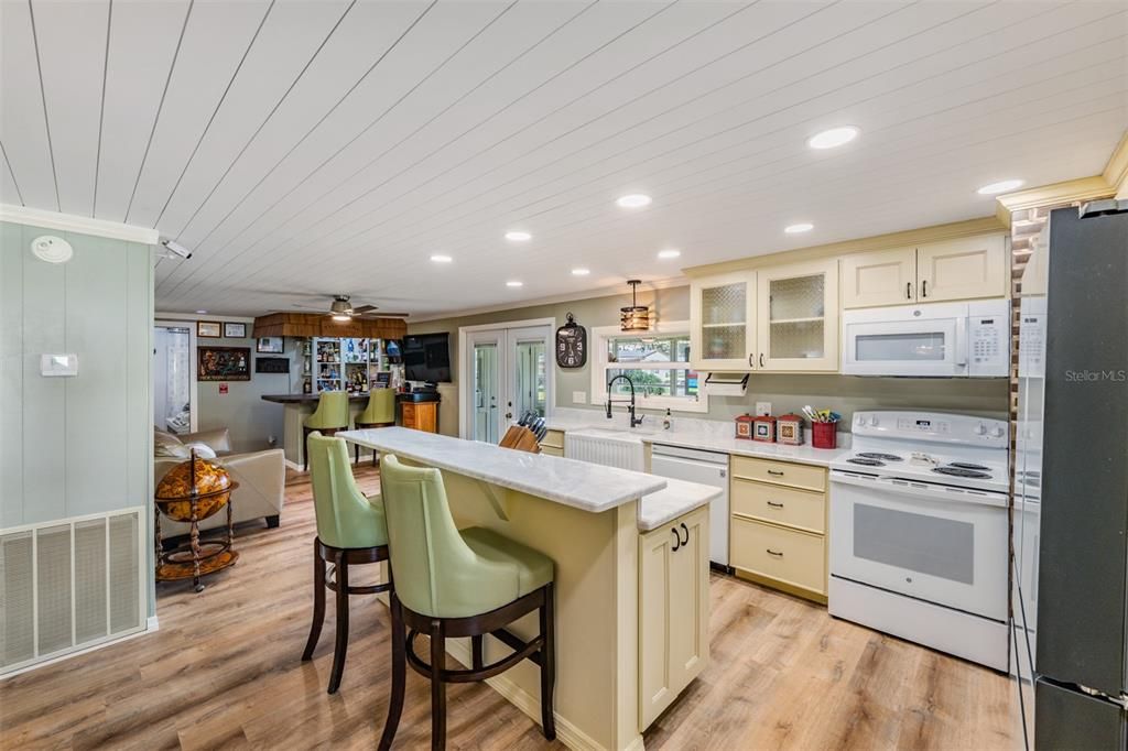 Interior, Kitchen, Pendant Lights, Recessed Lighting, Wood Texture Flooring