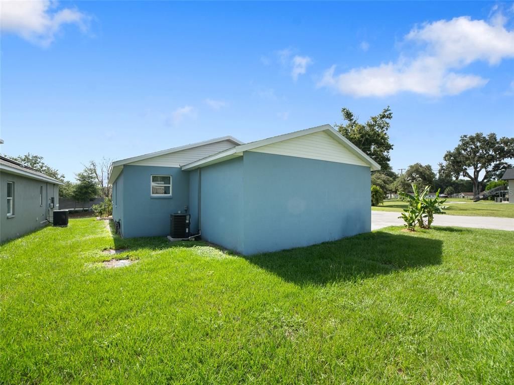 Backyard, Exterior