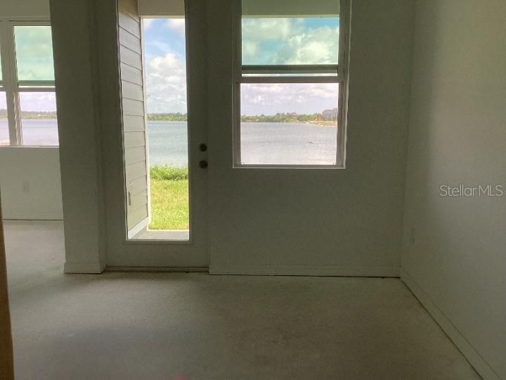 Empty room, Interior, Water