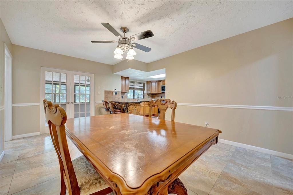 Dining room, Interior